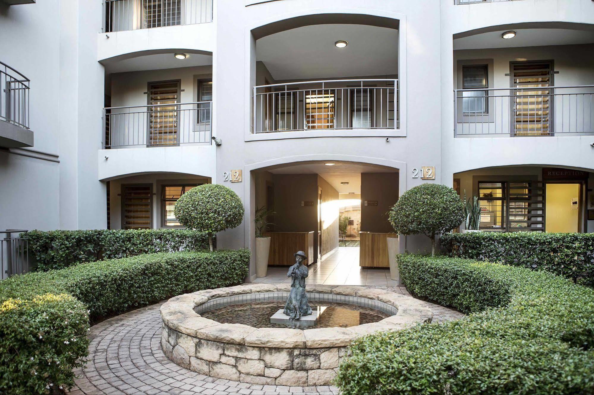 Faircity Grosvenor Gardens Pretoria-Noord Exterior foto